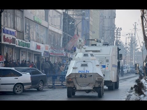 Yüksekova’da Yürüyüşe Polis Müdahale Etti