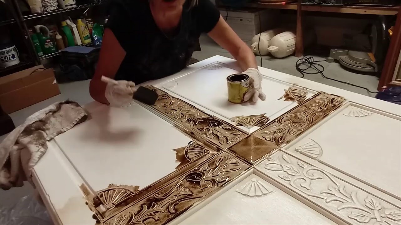 How to Shabby Chic a Coffee Table