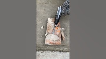 Máy đục rung bê tông dùng hơi khí nén, nhỏ gọn đa năng, đi kèm 4 đầu đục, lò xo, đầu nối ống hơi...