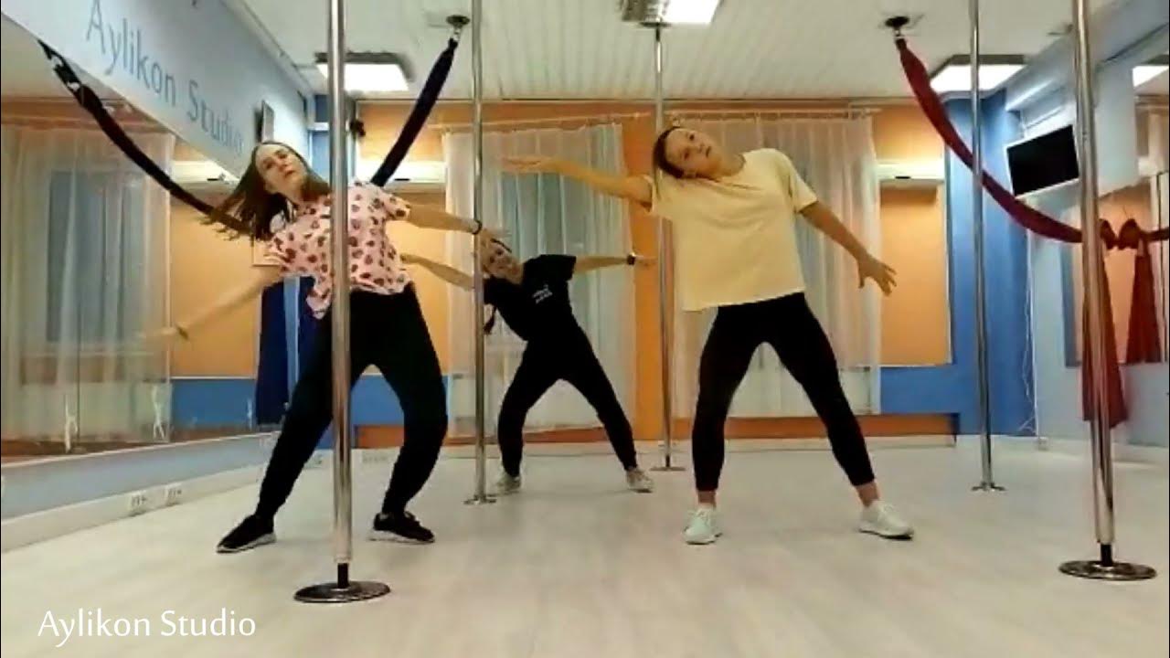 Мечта школа танцев измайлово. Студия танцев москва. Бал 1811 школа. Танцы измайлово. Клубный танец базовые движения видео.