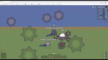 Pretending to be a noob moomoo.io