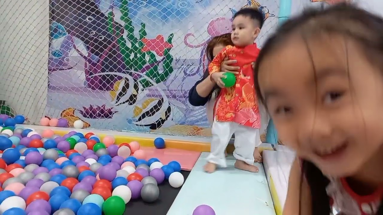 Hoài nam đi chơi nhà banh 28 tết 2026