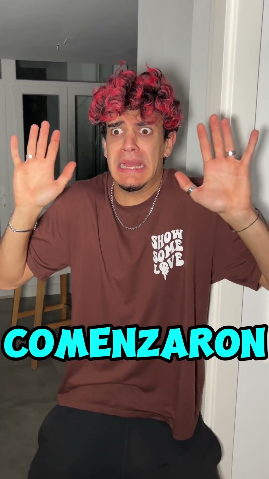 Unos CIENTIFICOS INYECTAN al ZOMBIE un LIQUIDO TÓXICO!