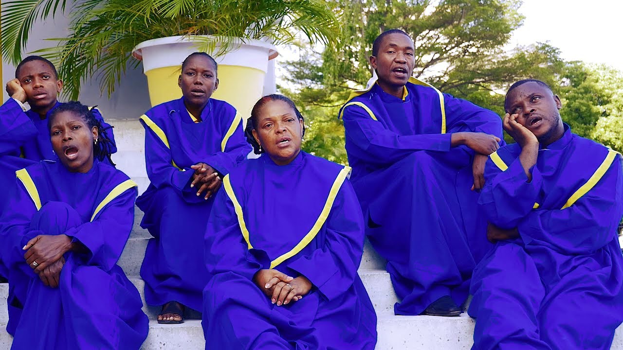 EE BWANA USIKIE  KWA SAUTI YANGU NINALIA   ALPHONCE KAZALA   MALLYA CATHOLIC SINGERS