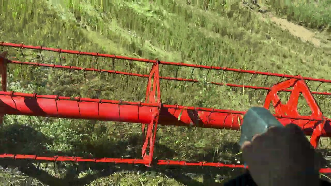 Segando el heno co Juan Antonio , buen maquinista