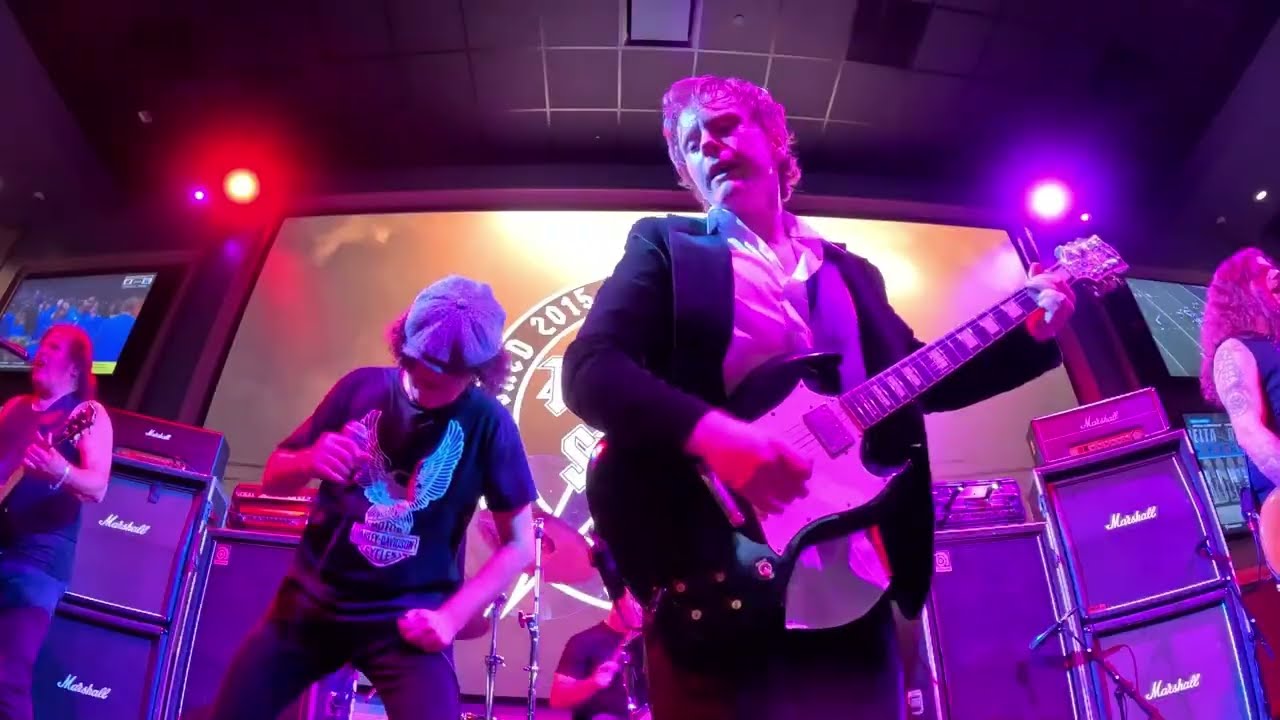 2025 Turfway Race Park - Thunderstruck  "Shake Your Foundations"