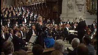 Mozart Gran Misa en do menor - 1. Kyrie (Bernstein) Resimi