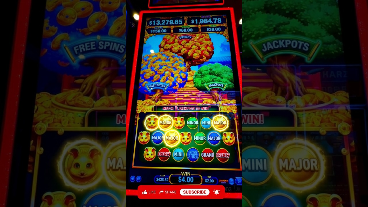 This Slot LOVES To Give MAJORS! #730slots #casino #shorts #winning