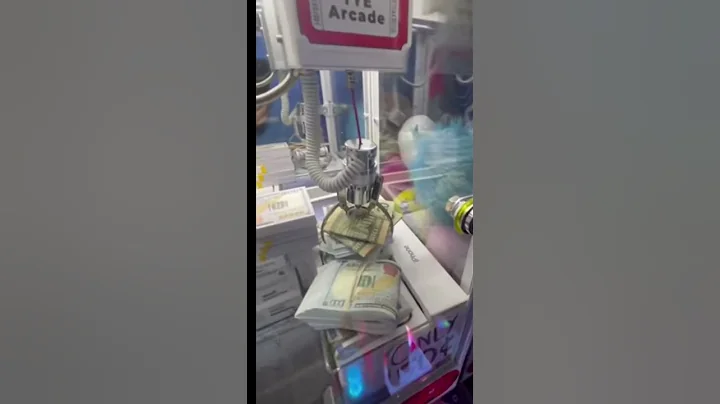 Money Earthquake #shorts#clawmachine#arcade