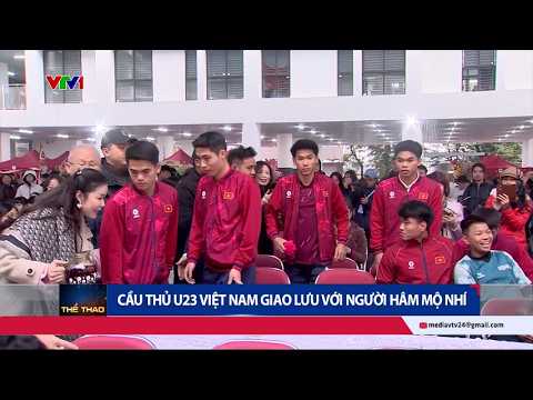 Ý nghĩa khoảnh khắc các cầu thủ U23 Việt Nam giao lưu với người hâm mộ nhí | VTV24