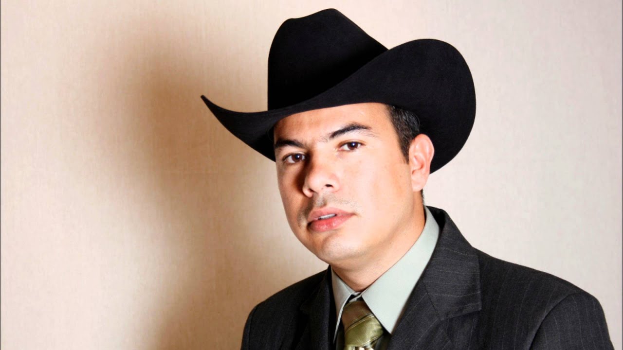 elton john TONY DE GATILLEROS DE CULIACAN Y EL COMPA H ..EL PÀRIENTE CEBOLLAS.