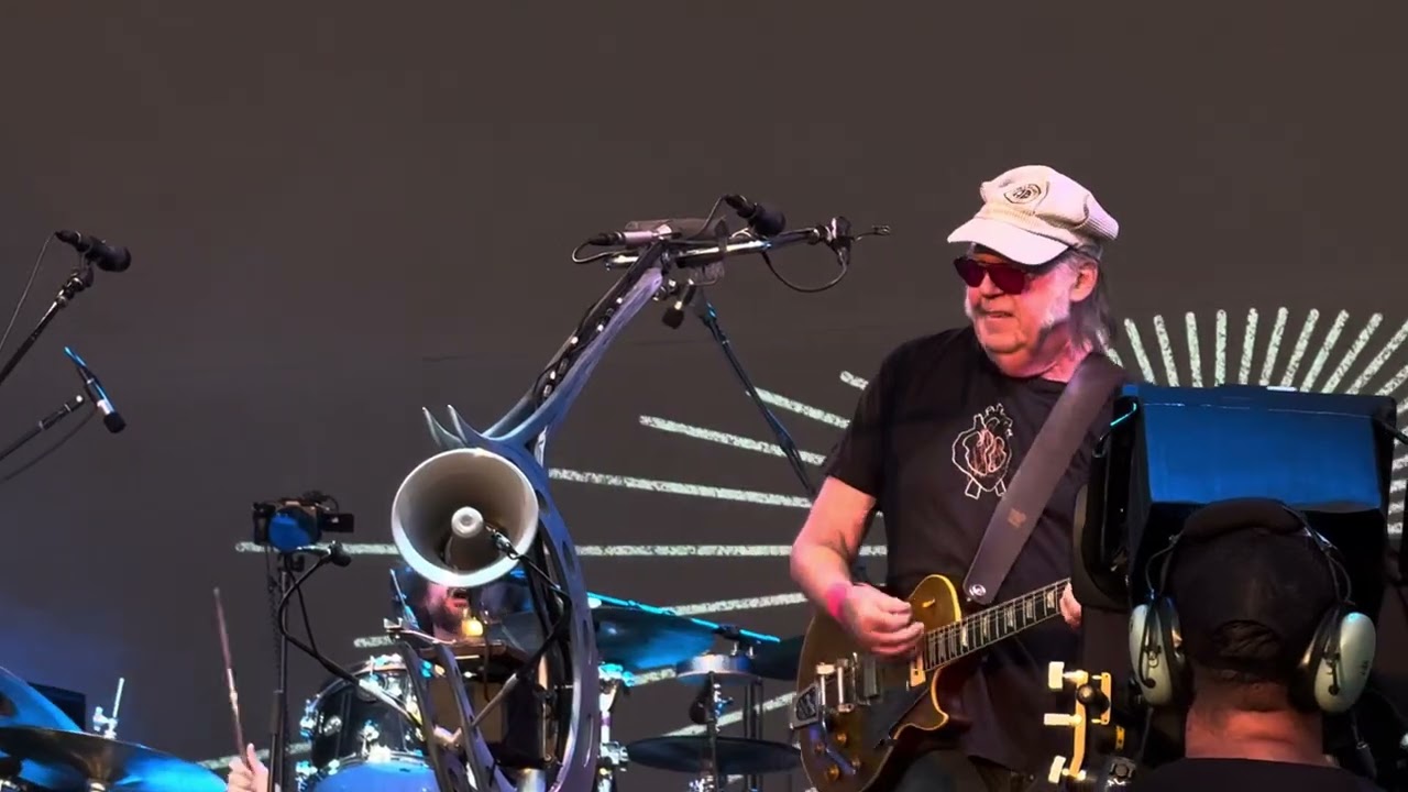 “Be the Rain” Neil Young live at British Summer Time (BST Hyde Park) London, 7/11/2025
