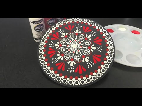 Como pintar um padrão Dot Mandala em um círculo de madeira de 7 polegadas. - 294