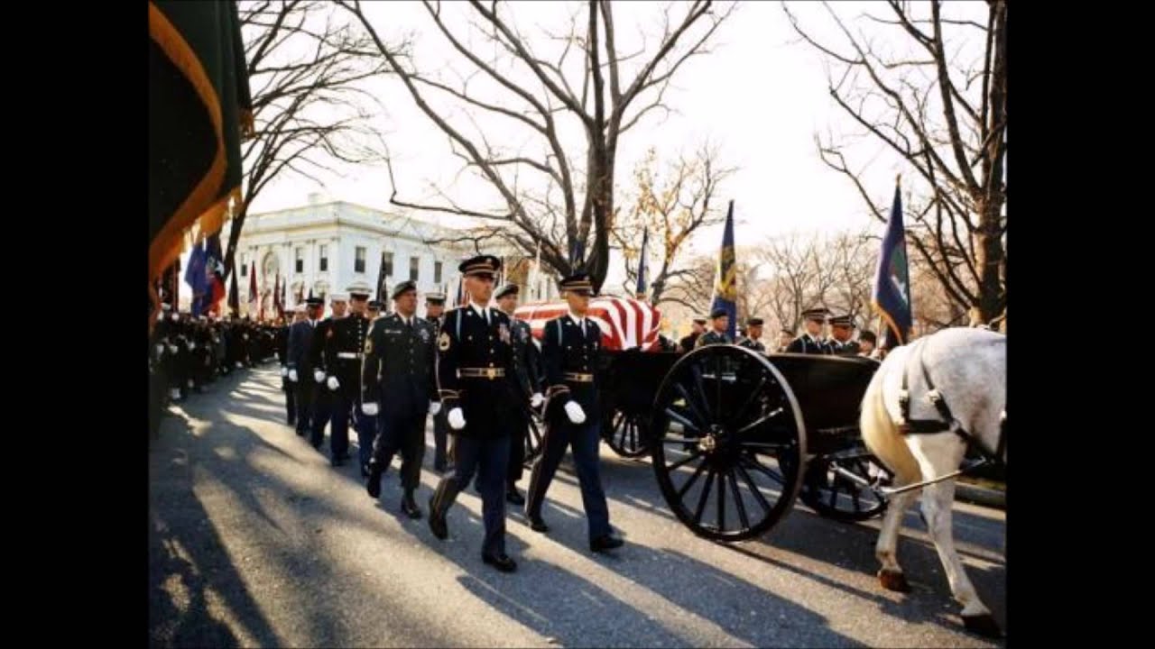 Funeral March, guitar ( free tab ) YouTube