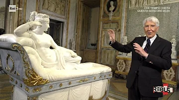 Cosa tiene in mano la statua raffigurante Paolina Borghese?