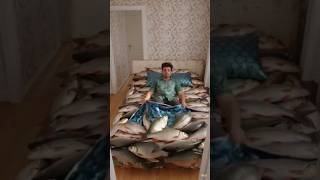 मछलियों का बेड 😱 ऐसा सीन पहले कभी नहीं देखा!#FishBed#ViralVideo#AIVideo #CreativeConten #TrendingNow