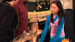 Drake and Josh S03E12 pantsing scene