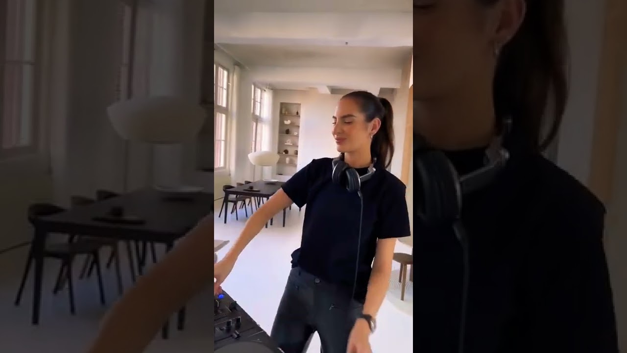 ON PARAM SUNDARI SONG DJ OPERATING BY A HOT GIRL 🥵🔥 AT FULL 😈ATTITUDE😈