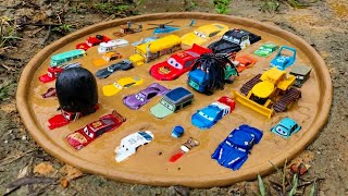 Aha Membersihkan Mainan Mobil Disney Pixar Cars, Lightning Mcqueen, Chick Hicks, Fillmore