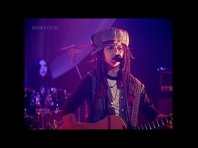 4 Non Blondes  - What's Up - TOTP   - 1993 class=