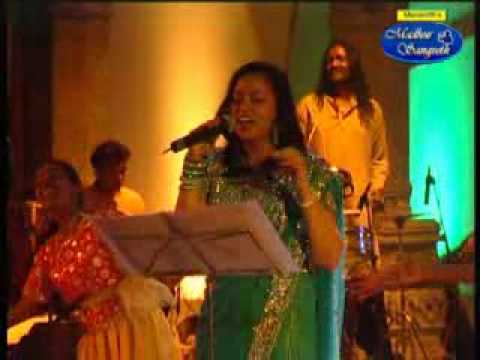 Madhur Sangeeth - Kannada Mannanu Maribeda song De...