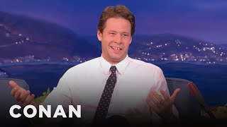Ike Barinholtz On The Difference Between Cubs Fans & Sox Fans | CONAN on TBS