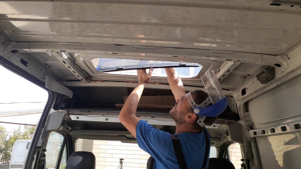 Автодом своими руками. Часть 1. Врезка люка - YouTube