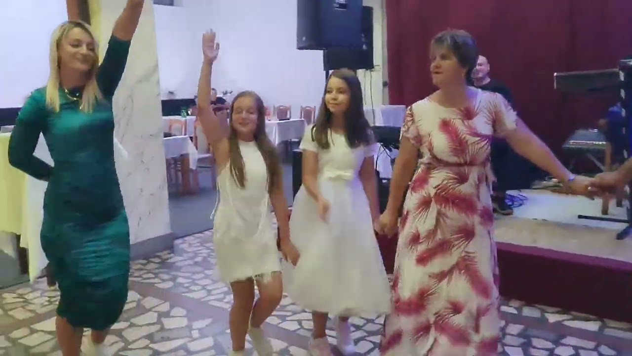 🔶️KOLO ZA ANIDU I VESELE  KĆERKE🔶️BARI BEND🔶️DOBRO RASPOLOZENJE DR🔶️RESTORAN GRADSKA KONJIC🔶️