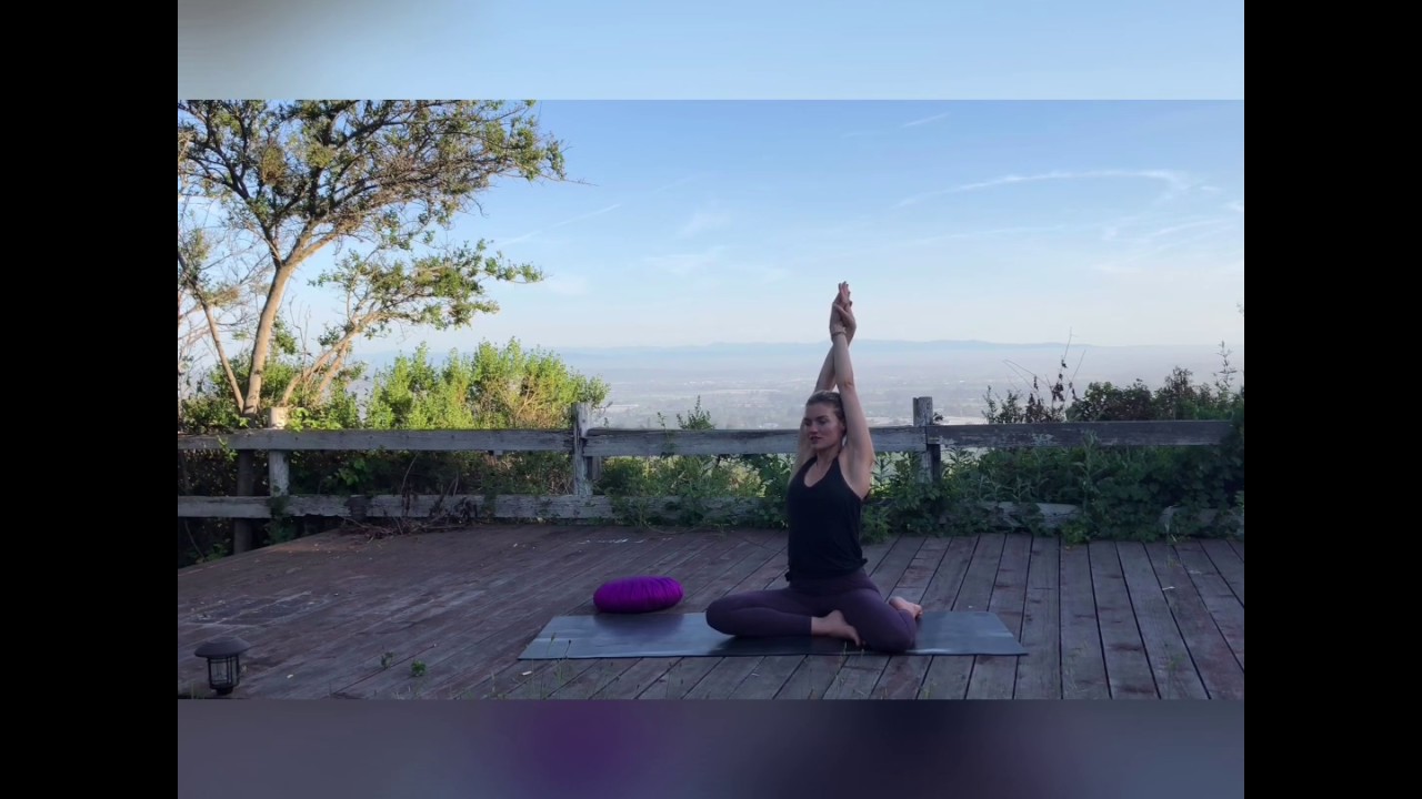 Free 30-Minute Vinyasa Flow for Busy Moms