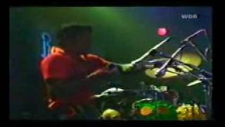 Black Uhuru - Guess who's coming to dinner (live)