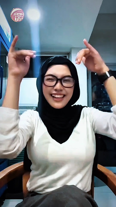 gabut ya joget #shorts #hijab #joget #cantik #shortvideo