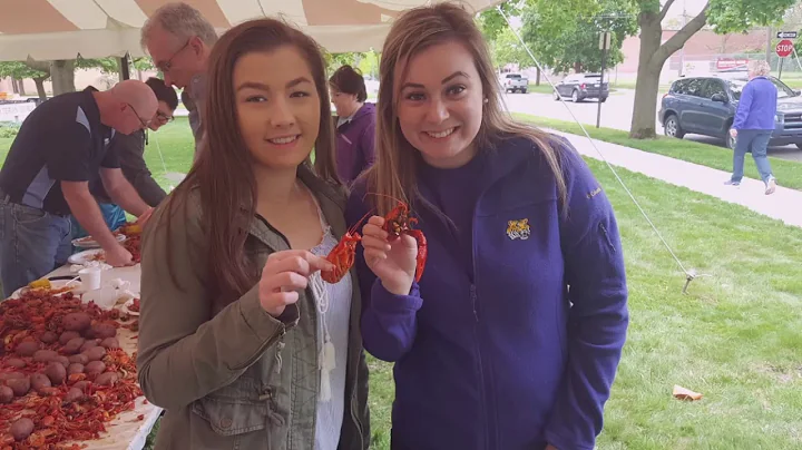 video 2 grad party