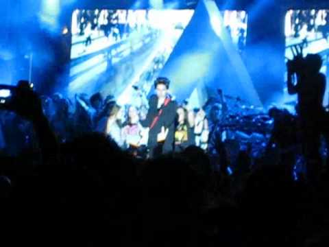 30 seconds to Mars- Jared speaks croatian- Kings a...