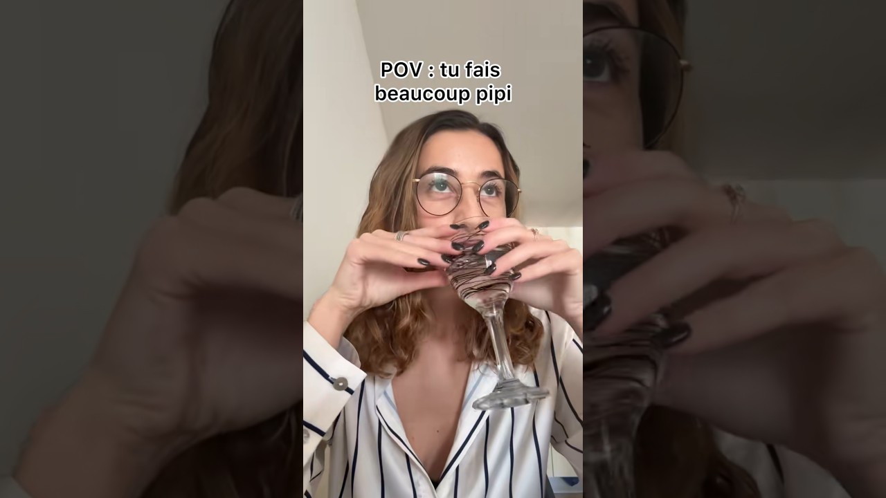 Beaucoup trop souvent ! #humour #parodie #girls #ytshorts