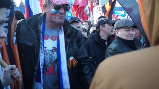 Русский патриот высморкался в флаг США и не дал его поднять