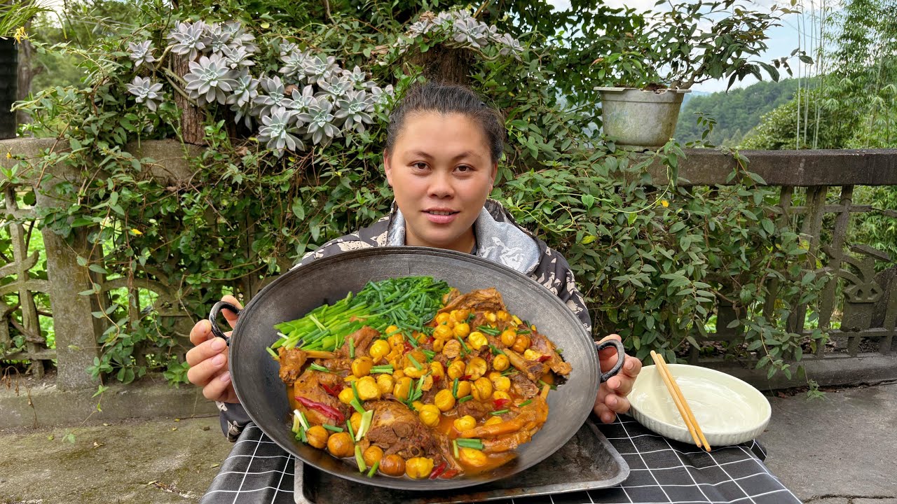 今天炖了一锅美味的板栗鸭吃过瘾 Today, cook a delicious chestnut duck