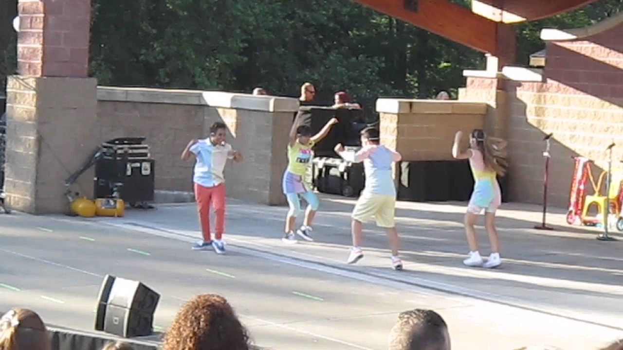 Cheap Thrills - Kidz Bop - Best Time Ever Tour - YouTube