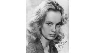 Sandy Dennis Biography