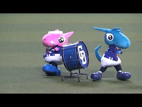 ドアラに届け！シャオロン・パオロンの太鼓