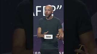 Optimal Performance Driven By Curiosity Or Fear?