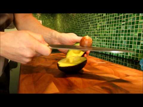 Video: Hur Man Skär En Avokado