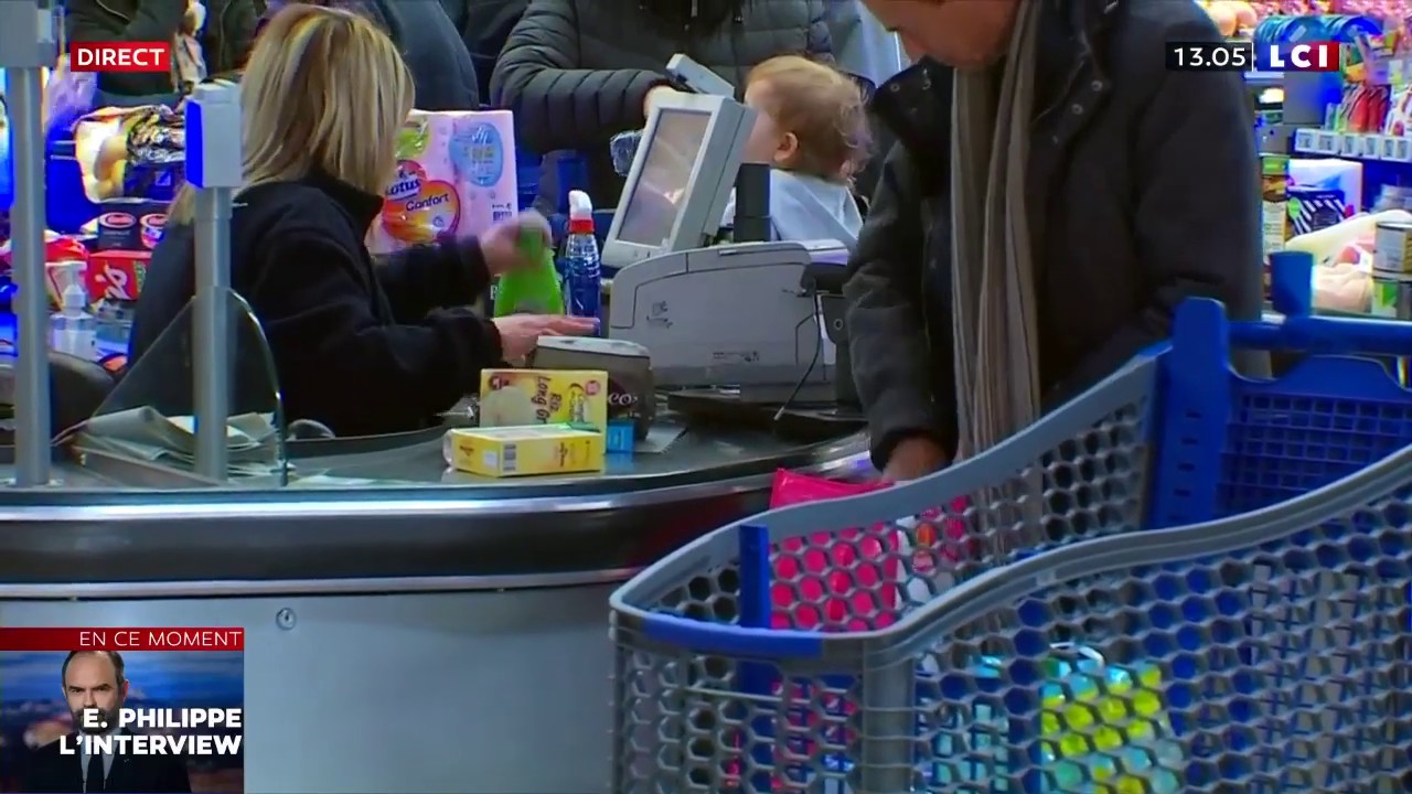 Coronavirus : Ruée sur les supermarchés après les annonces de Macron