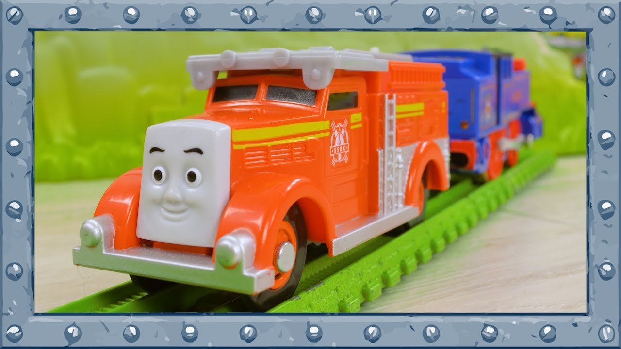 Hot Contest of Two Fire Engines! Tug of War Challenge! Thomas and Friends