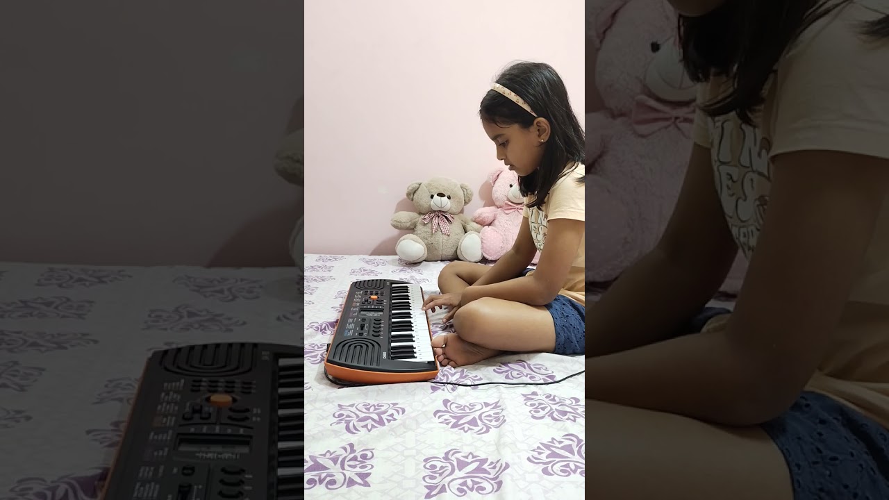 Diya playing piano 