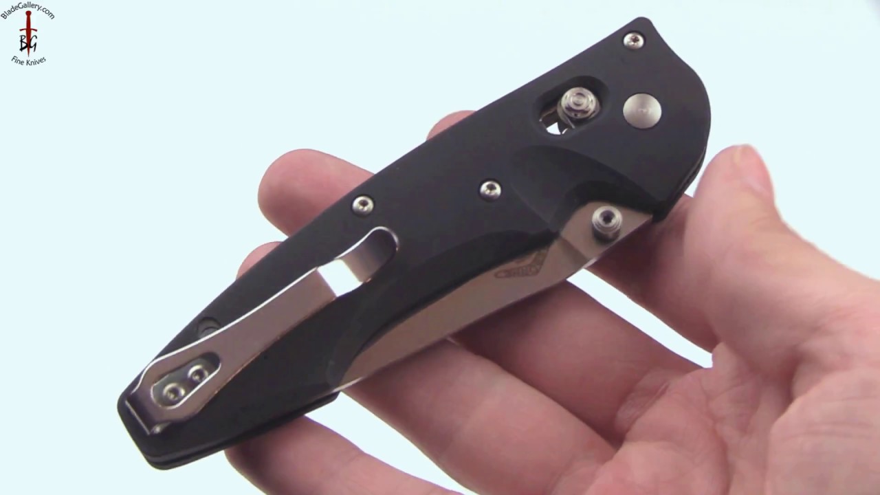 Benchmade 477 Hand Display with Deploy and S30V steel by Benchmade ...