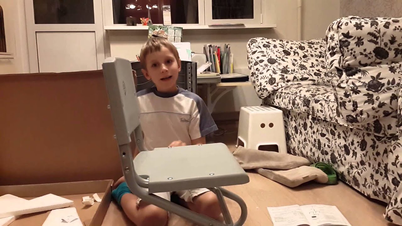 Саша собирает мебель - YouTube