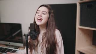 DownloadCastle On The Hill - Victoria Az (Cover) MP3 MP4 Castle On The Hill - Victoria Az (Cover)