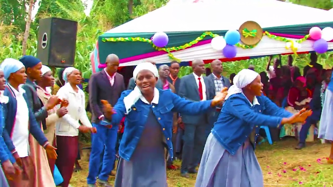 KAMELIL PERFOMING LIVE 03 AT MIRIAM PRE WEDDING