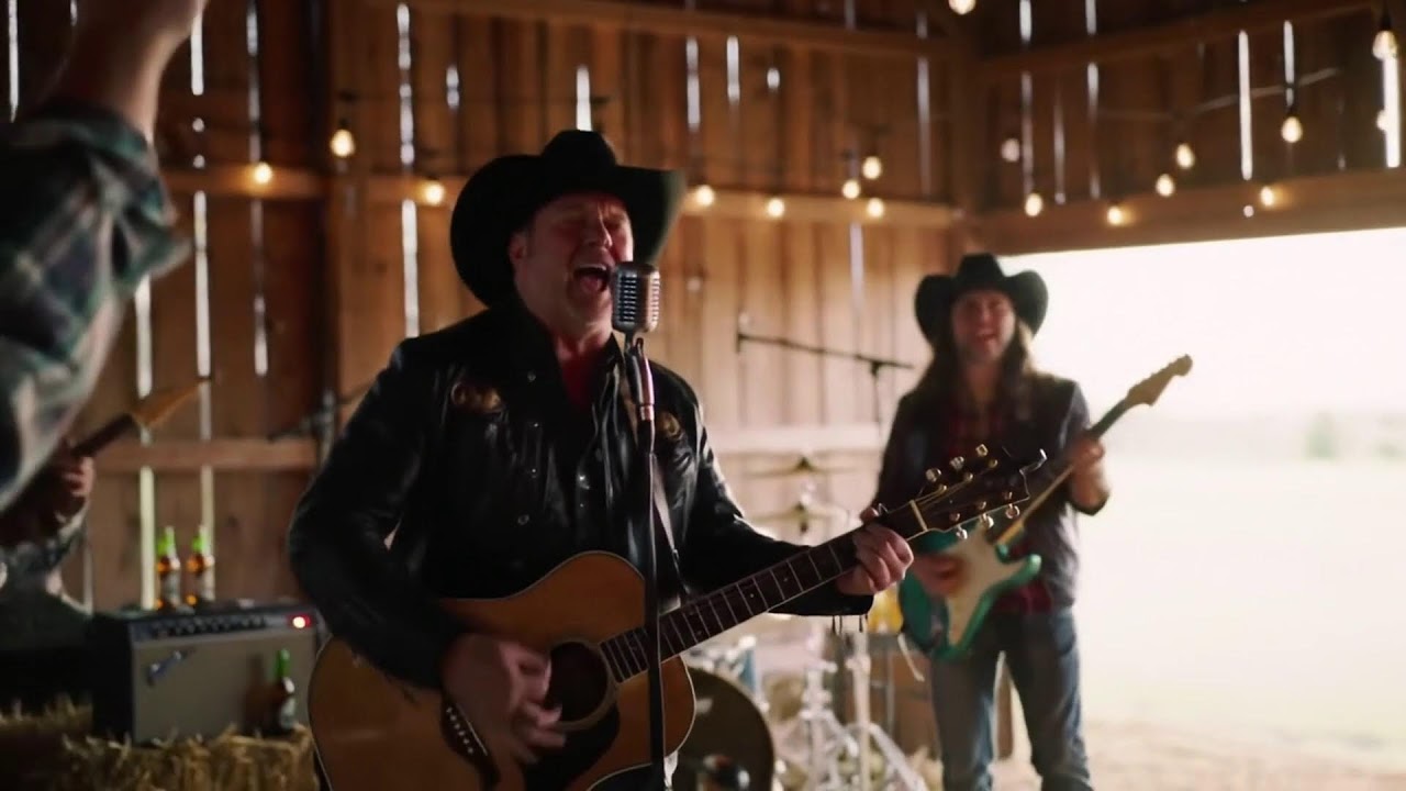 Country Rock Mix – Southern Roads & Whiskey Smoke Inspired by Creedence Clearwater