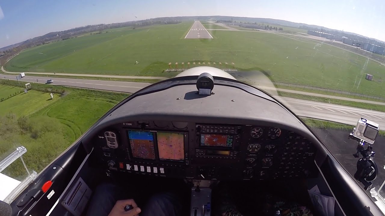 Von der Hahnweide (EDST) nach Augsburg (EDMA) mit ATC (Aquila A211 ...